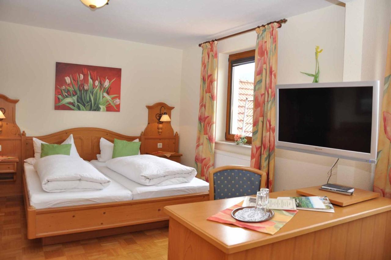 Landhotel Zur Pferdetraenke Schleid Esterno foto