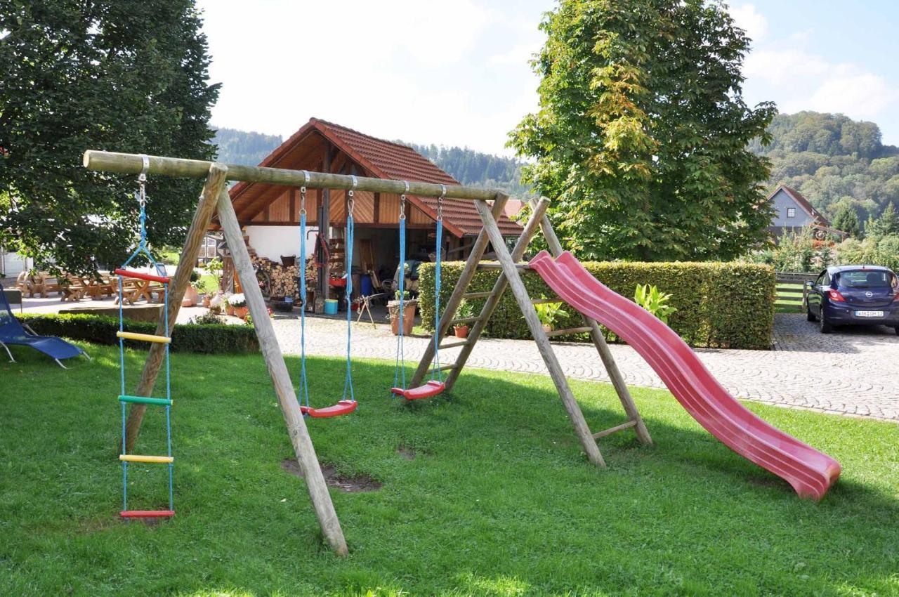 Landhotel Zur Pferdetraenke Schleid Esterno foto